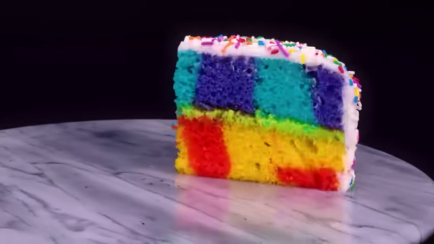 A finished rainbow stop-motion cake, the kind of creation worth a family premiere